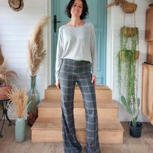 Cargar imagen en el visor de la galería, Patrón de pantalón acampanado estilo boho para mujer en pdf. Patrón Juan sin Miedo