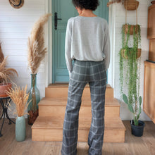 Cargar imagen en el visor de la galería, Patrón de pantalón acampanado estilo boho para mujer en pdf. Patrón Juan sin Miedo