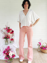 Cargar imagen en el visor de la galería, Patrón de pantalón vaqueros para mujer en PDF, ideal para coser en lino o denim. Patrón Víctor